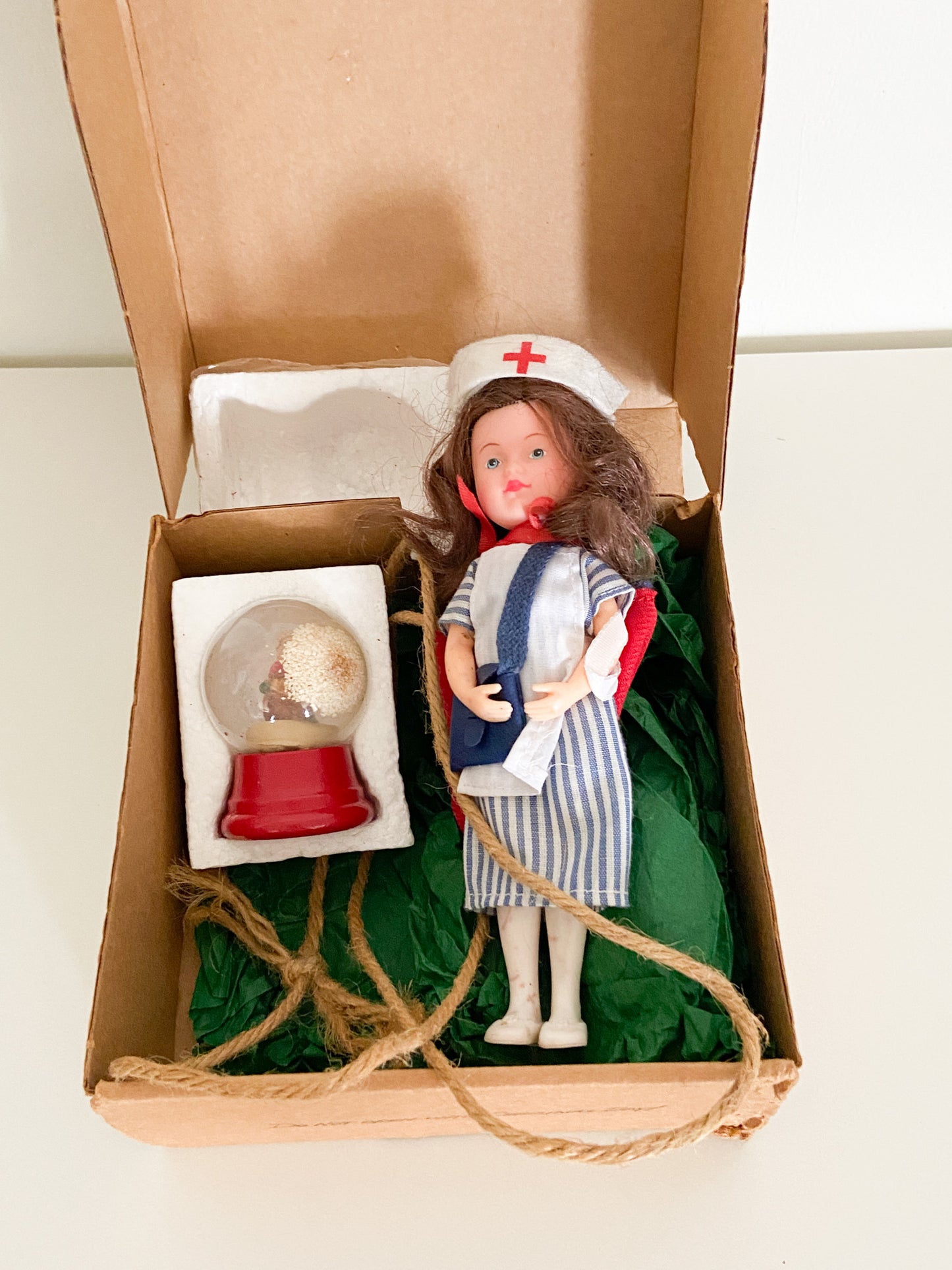 American Girl Molly Christmas Box, Snow Globe, Nurse