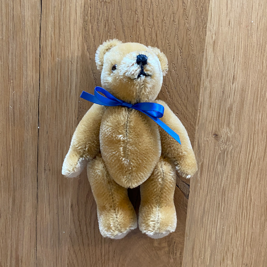 American Girl Samantha Mohair Merrythought Bear