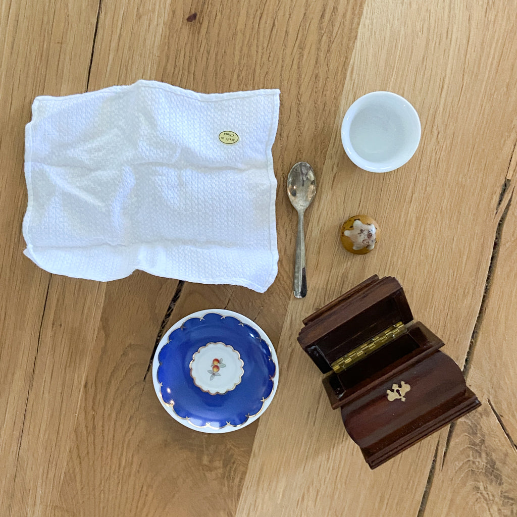 American Girl Felicity 1991 Tea Lesson